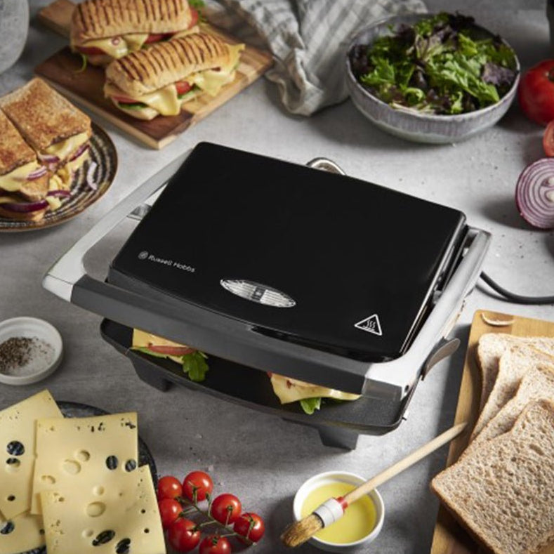 Russell Hobbs sandwich press toasting sandwiches